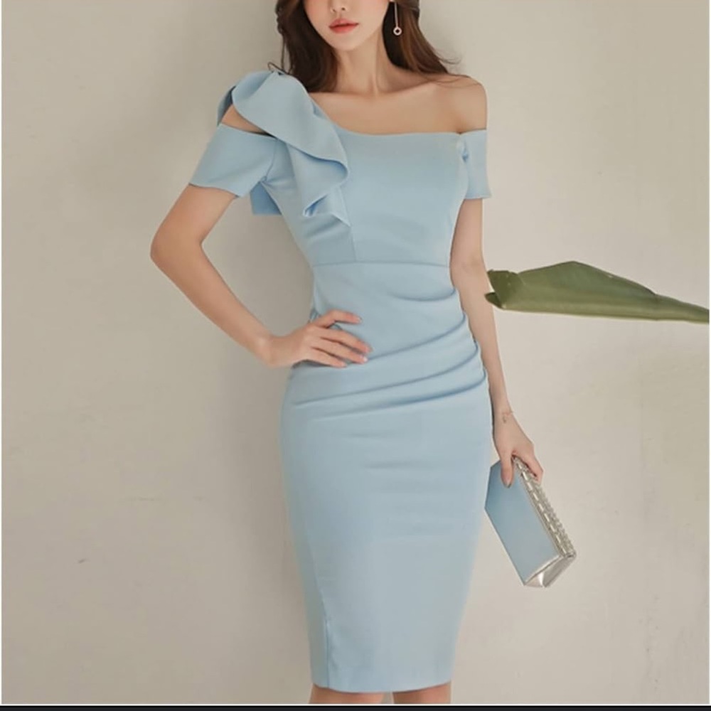 Women Light Blue Shoulder Tight Midi Cocktail/Formal Dress (Used)